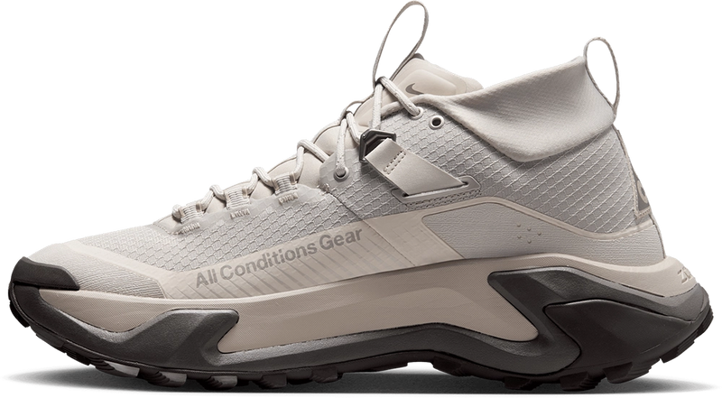 Nike ACG Zegama Hike - second image