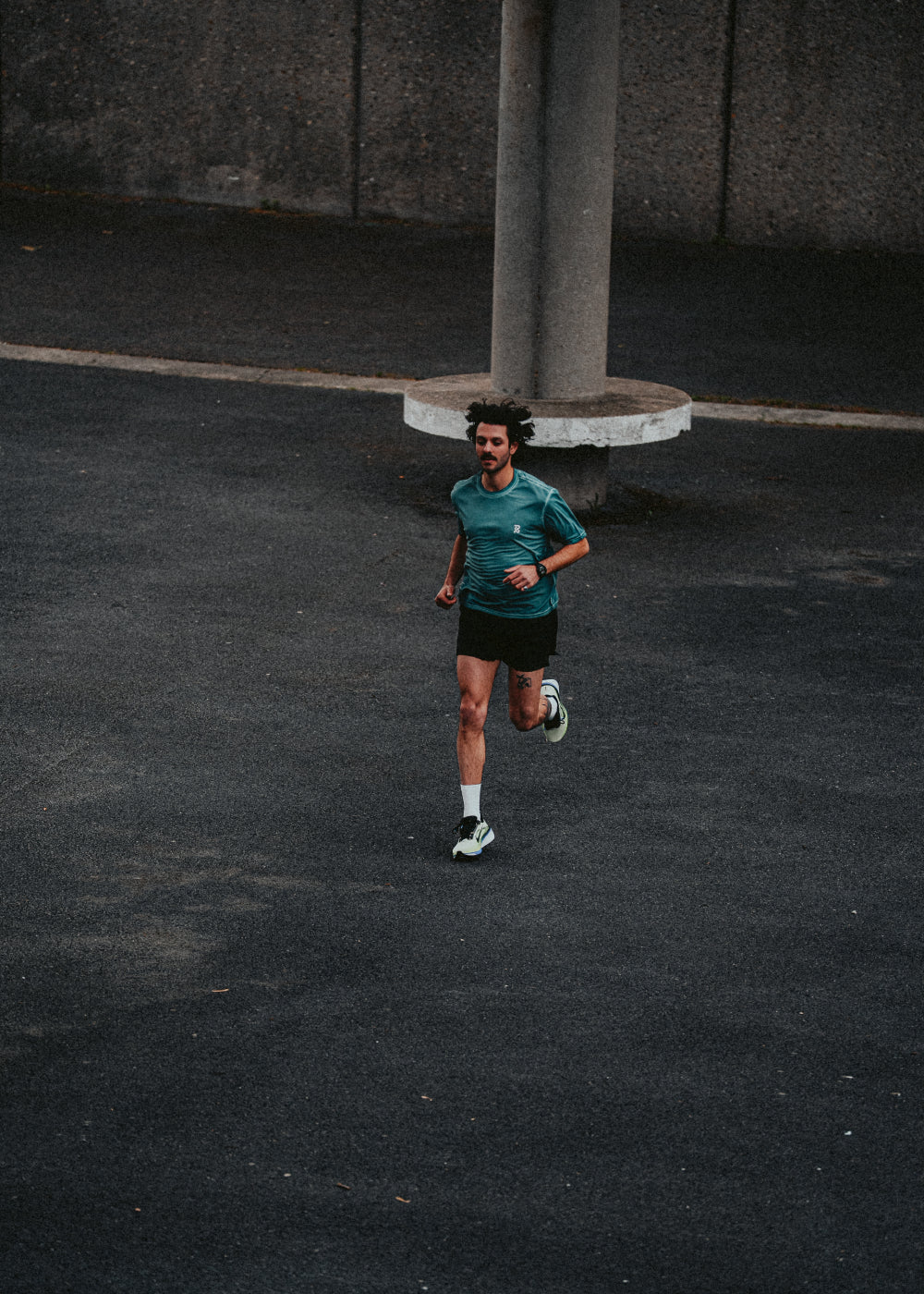 Courir à jeun pour performer : stratégie gagnante ou erreur tactique ?