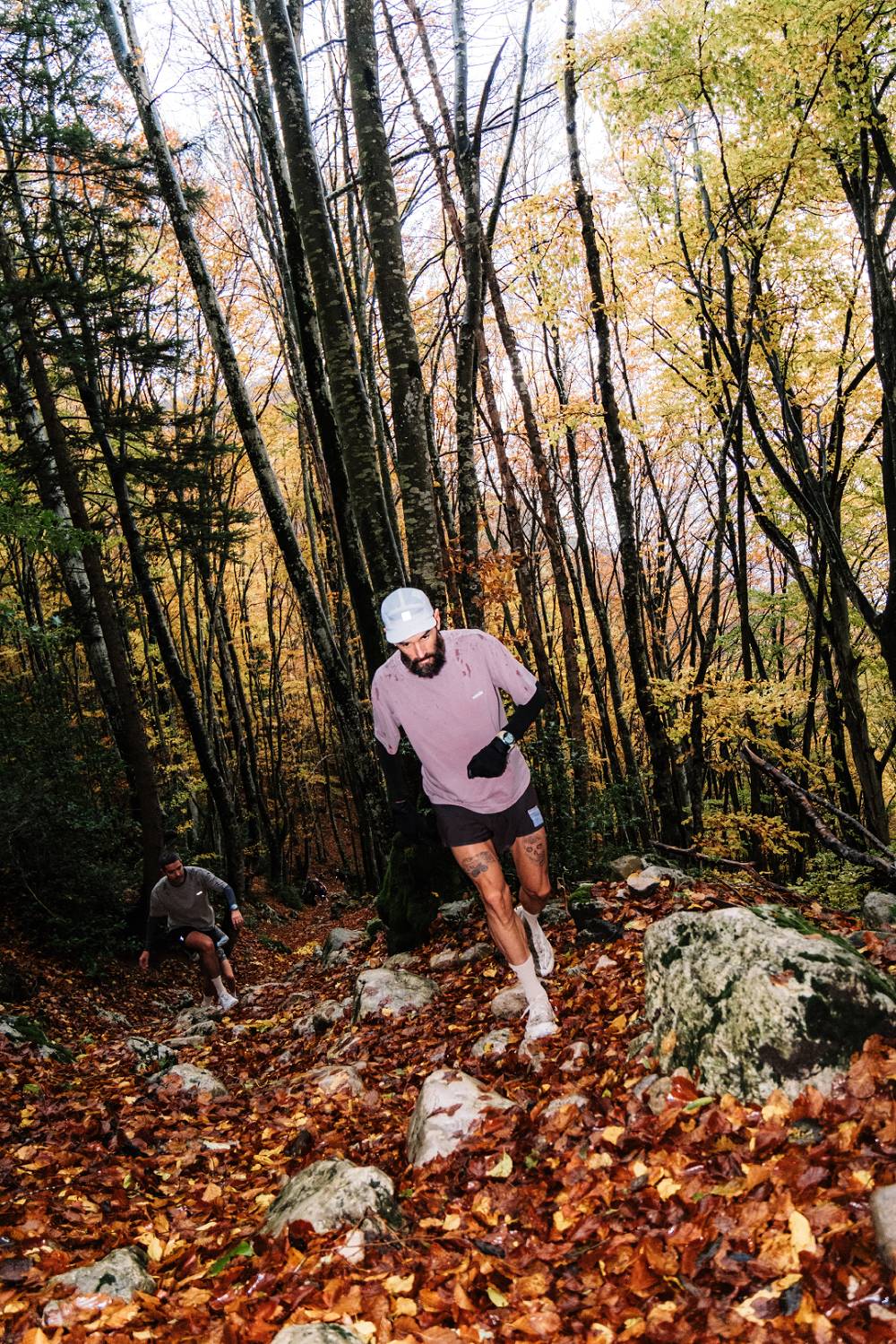 Courir en automne : comment bien s’habiller (et choisir la bonne veste de pluie)