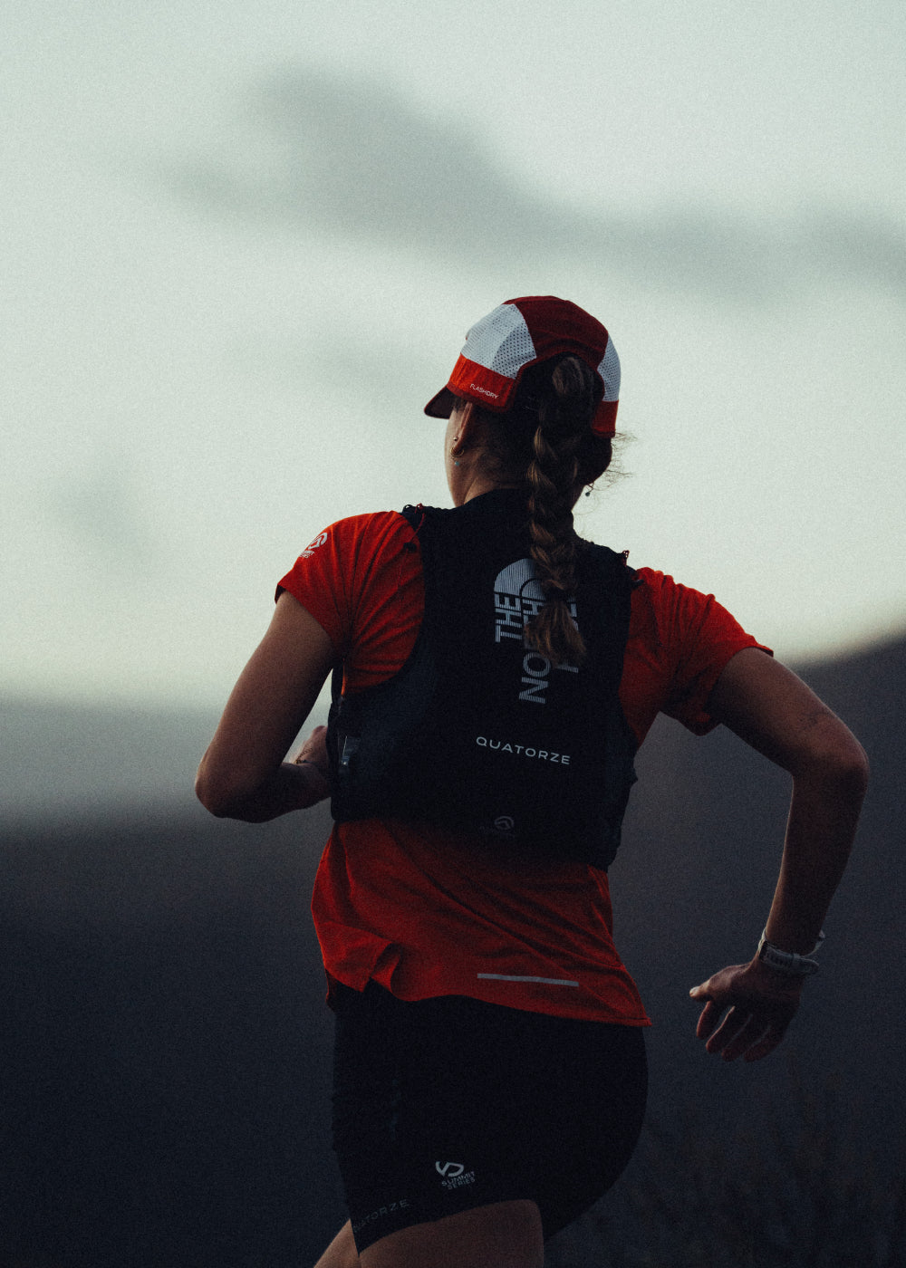 THE ISLAND DECIDES : film trail, Summit VECTIV Pro 3 et Summit Series