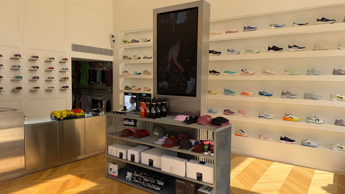 Boutique Quatorze Running Nice