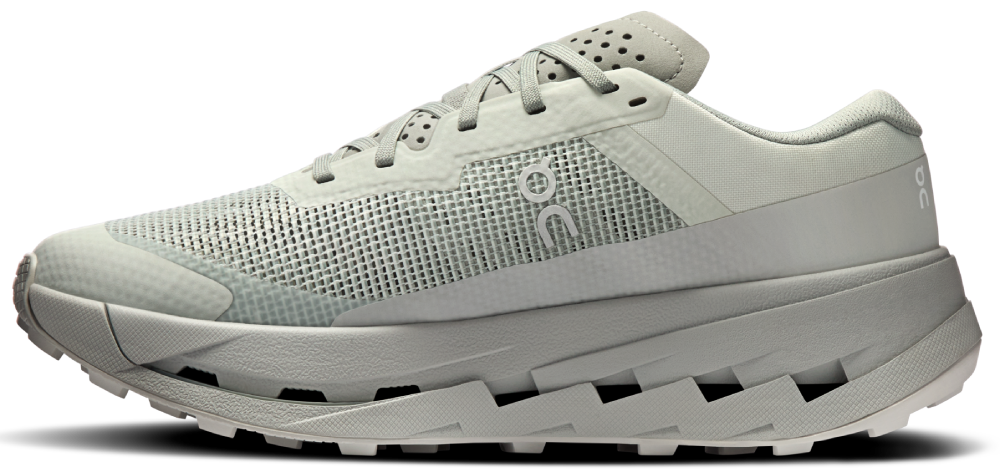 On Cloudultra 3 - second image